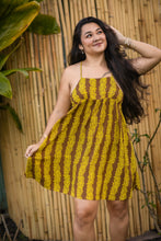 Load image into Gallery viewer, Hokulani Dress-Liko Lehua (Yellow)