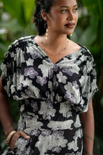 Load image into Gallery viewer, Wailani Top-Orchid (Black)