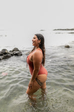 Load image into Gallery viewer, Wehi - One piece - Hibiscus