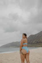 Load image into Gallery viewer, Kaleiluhilani - Hee Nalu