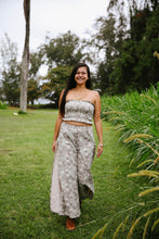 Load image into Gallery viewer, Meleana Split Pants-Hibiscus (Green)
