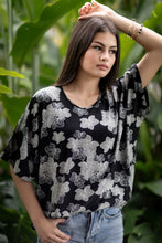 Load image into Gallery viewer, Luana Top-Orchid (Black)
