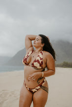 Load image into Gallery viewer, Manu Bikini - Bottom - Hibiscus
