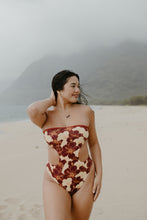 Load image into Gallery viewer, Kaleiluhilani - Hibiscus
