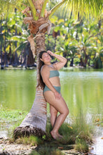 Load image into Gallery viewer, Vani-Top-Hibiscus (Green)
